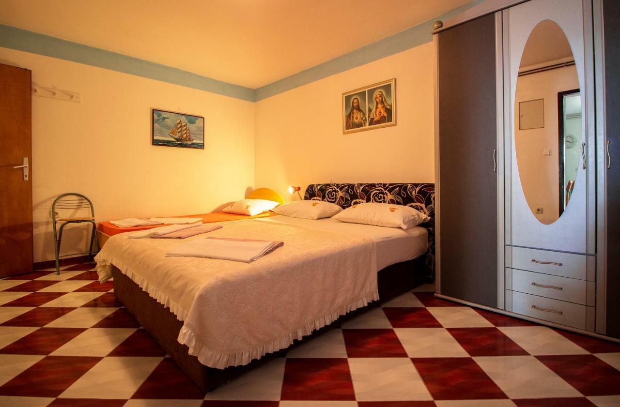אומיס Mrkonjic Branko & Marija Apartmani מראה חיצוני תמונה