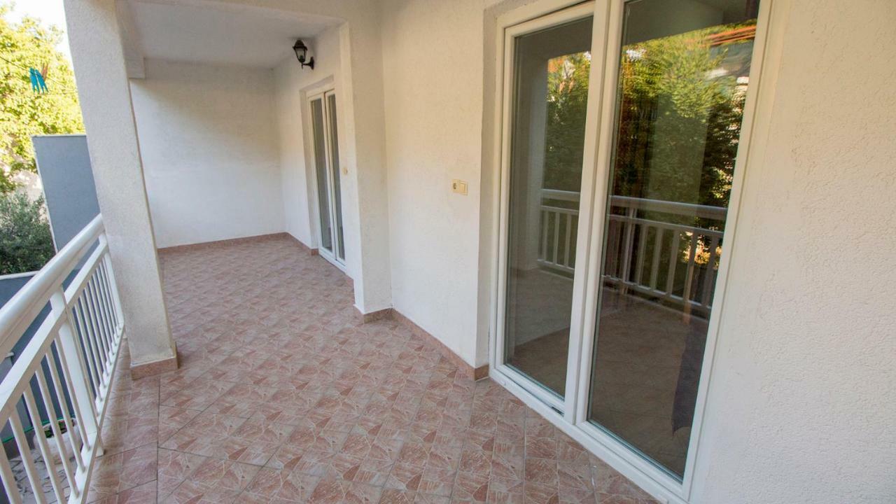 אומיס Mrkonjic Branko & Marija Apartmani מראה חיצוני תמונה