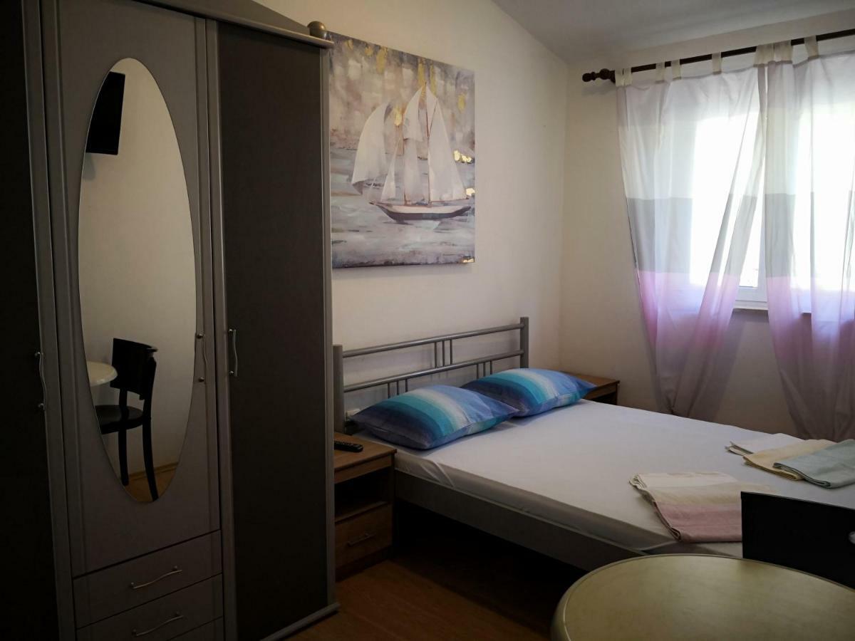אומיס Mrkonjic Branko & Marija Apartmani מראה חיצוני תמונה