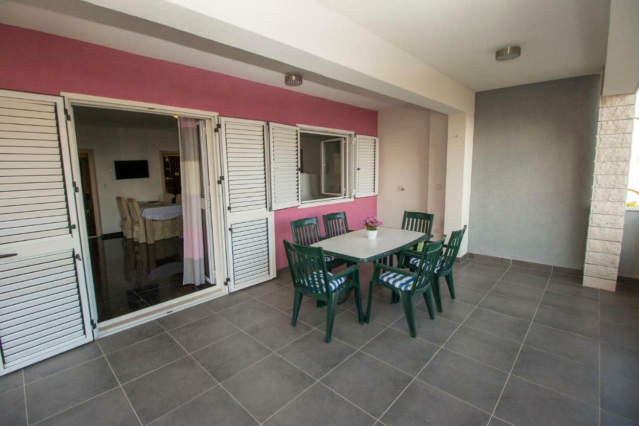 אומיס Mrkonjic Branko & Marija Apartmani מראה חיצוני תמונה